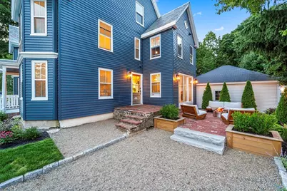 31 Collins St, Newburyport, MA 01950 - Photo 4