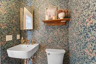 31 Collins St, Newburyport, MA 01950 - Photo 18