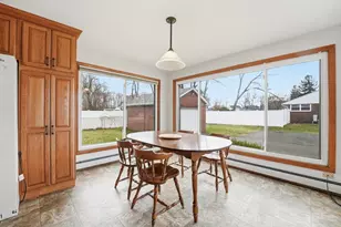 79 Woodlawn St, Chicopee, MA 01020 - Photo 10