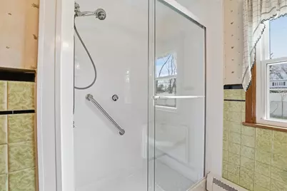 79 Woodlawn St, Chicopee, MA 01020 - Photo 16