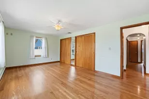 79 Woodlawn St, Chicopee, MA 01020 - Photo 18