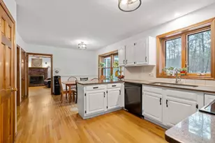 28 Sunnyrock Dr, Walpole, MA 02081 - Photo 4