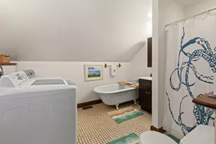 37 Chase St, Beverly, MA 01915 - Photo 26