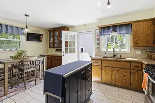 133 Friendship St, Fall River, MA 02723 - Photo 10