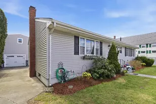 133 Friendship St, Fall River, MA 02723 - Photo 2