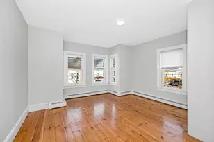 339 Lincoln St, Lowell, MA 01852 - Photo 12