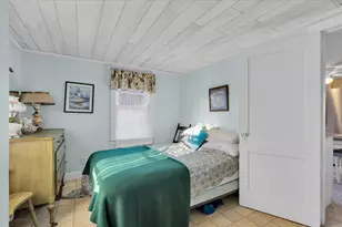 242 Edgewater Dr E, Falmouth, MA 02536 - Photo 10