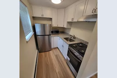 210 Hillside Ave #15, Needham, MA 02494 - Photo 2