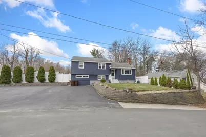 32 Bradford Loop, Georgetown, MA 01833 - Photo 2