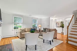 7 Oakdale Ave, Wellesley, MA 02482 - Photo 2