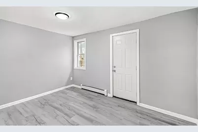 298 Collette St, New Bedford, MA 02746 - Photo 16