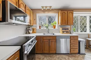 26 Windsor Rd, Sandwich, MA 02563 - Photo 4