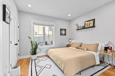 176 W 7th St #1, Boston, MA 02127 - Photo 10