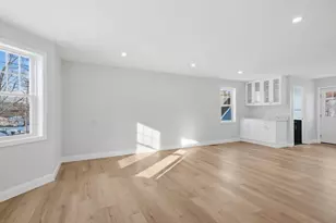 19 Garden St, Haverhill, MA 01830 - Photo 10