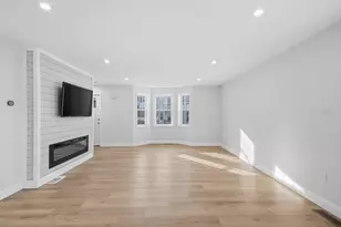 19 Garden St, Haverhill, MA 01830 - Photo 8