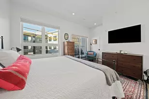 196 Gardner St, Boston, MA 02132 - Photo 12