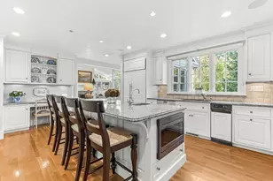 33 Hundreds Cir, Wellesley, MA 02481 - Photo 10