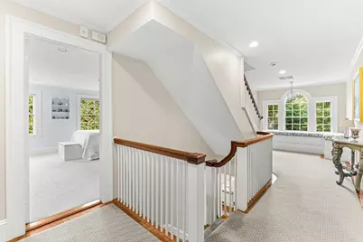 33 Hundreds Cir, Wellesley, MA 02481 - Photo 20