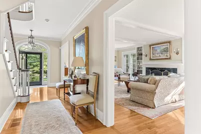 33 Hundreds Cir, Wellesley, MA 02481 - Photo 4