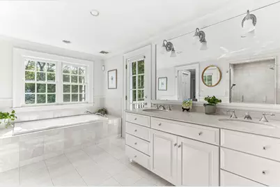 33 Hundreds Cir, Wellesley, MA 02481 - Photo 30