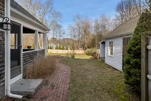 27 Standish St, Duxbury, MA 02332 - Photo 24