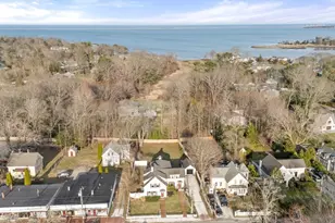 27 Standish St, Duxbury, MA 02332 - Photo 2