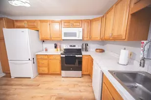 10 Wrentham Rd, Worcester, MA 01602 - Photo 10