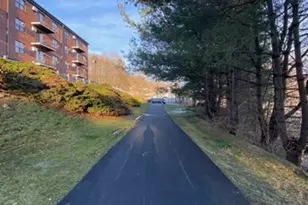 10 Wrentham Rd, Worcester, MA 01602 - Photo 32