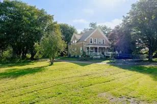 15 Shirley St, Fairhaven, MA 02719 - Photo 8