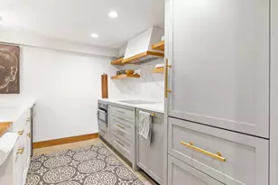 33 Worcester St, Boston, MA 02118 - Photo 12