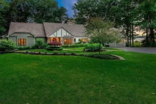 81 Bonny Ln, North Andover, MA 01845 - Photo 2