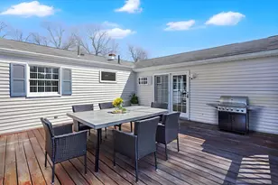 142 Louis Rd, Springfield, MA 01118 - Photo 4