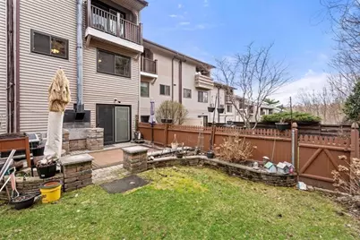 23 Pebble Pl #23, Malden, MA 02148 - Photo 14