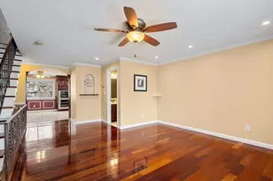 23 Pebble Pl, Malden, MA 02148 - Photo 4