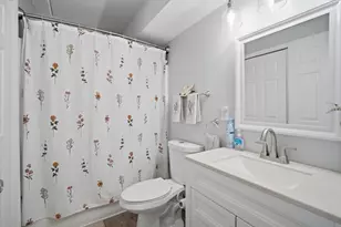 32 Maple Crest Cir, Holyoke, MA 01040 - Photo 18