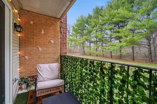 32 Maple Crest Cir, Holyoke, MA 01040 - Photo 10