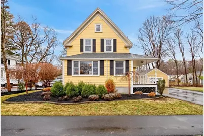 52 Maple St, Hamilton, MA 01982 - Photo 2