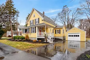 52 Maple St, Hamilton, MA 01982 - Photo 1