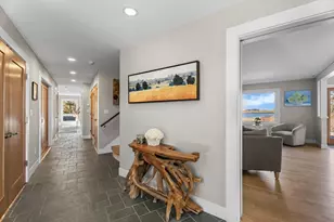 80R Eastern Ave, Essex, MA 01929 - Photo 8