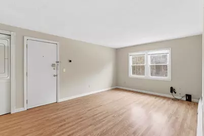 136 Tyngsboro Rd #7, Chelmsford, MA 01863 - Photo 10