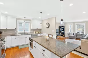 23 Palmer St, Waltham, MA 02451 - Photo 2