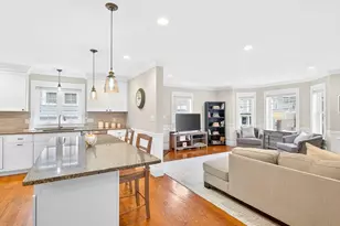 23 Palmer St, Waltham, MA 02451 - Photo 1