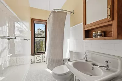 270 Maple St, Springfield, MA 01105 - Photo 32