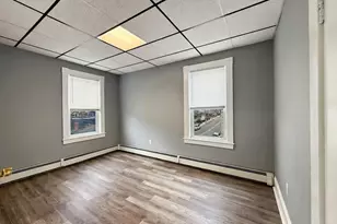 133 University Ave, Lowell, MA 01854 - Photo 8