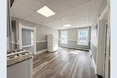 133 University Ave #5, Lowell, MA 01854 - Photo 4