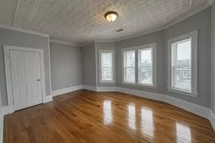 133 University Ave, Lowell, MA 01854 - Photo 4
