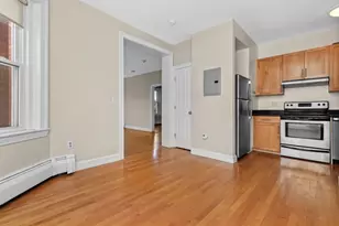 18 Centre St, Cambridge, MA 02139 - Photo 8
