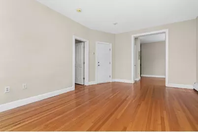18 Centre St #304, Cambridge, MA 02139 - Photo 4