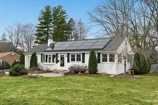 223 Edgewater Dr, Framingham, MA 01702 - Photo 2