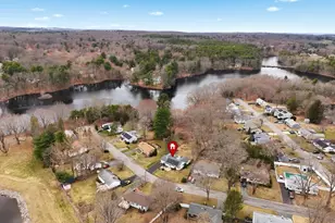 223 Edgewater Dr, Framingham, MA 01702 - Photo 40